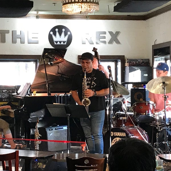7/10/2022にVince V.がThe Rex Hotel Jazz &amp; Blues Barで撮った写真