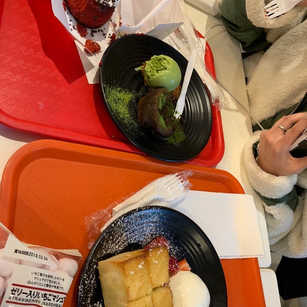 1/3/2019にKelsi J.がSpot Dessert Barで撮った写真