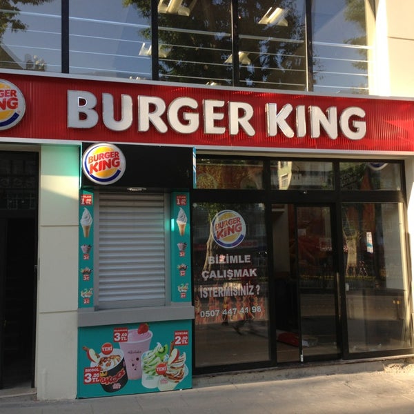 Das Foto wurde bei Burger King von Erhan Ö. am 5/21/2013 aufgenommen