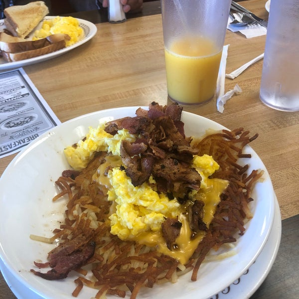 Waffle House Breakfast Spot in Little Rock