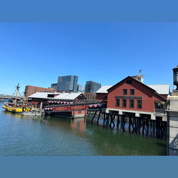 Foto diambil di Boston Tea Party Ships and Museum oleh Tatiana pada 5/28/2023