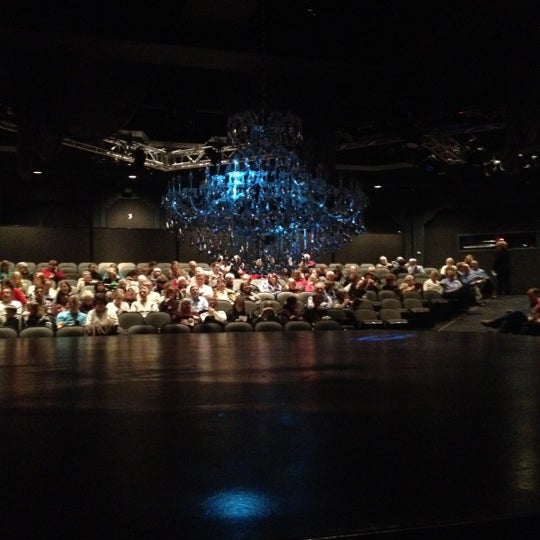 1/27/2013에 Beth R.님이 Marriott Theater에서 찍은 사진