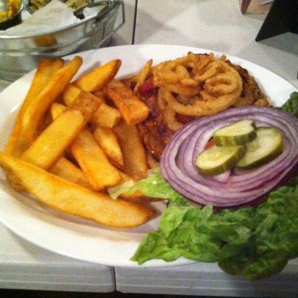 Elgin Public House Downtown Elgin 219 E Chicago St