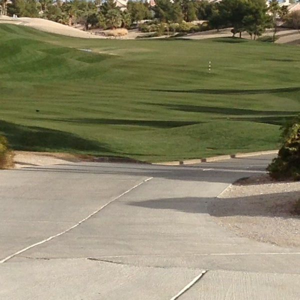 Foto tomada en Rhodes Ranch Golf Club  por shawn h. el 12/23/2012