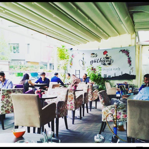 9/20/2018 tarihinde Muammer K.ziyaretçi tarafından Gülhane Kafe &amp; Nargile'de çekilen fotoğraf
