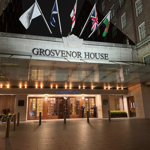 Photo taken at Grosvenor House Hotel, a JW Marriott Hotel by Turki A on 3/7/2024