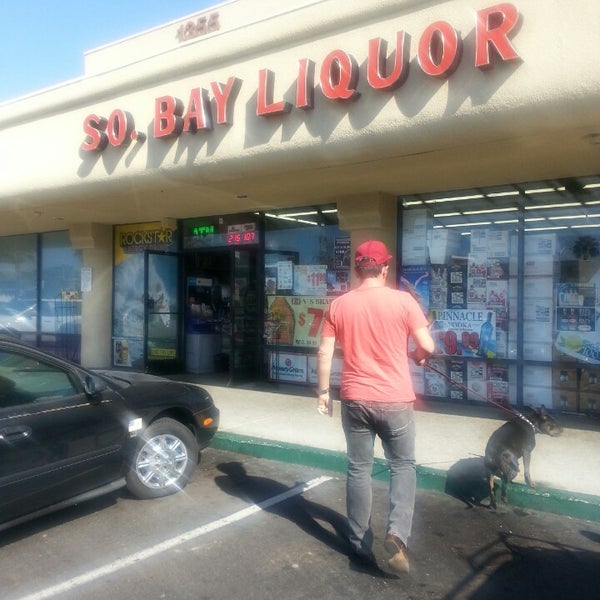 2/5/2014 tarihinde Raul C.ziyaretçi tarafından South Bay Liquor'de çekilen fotoğraf