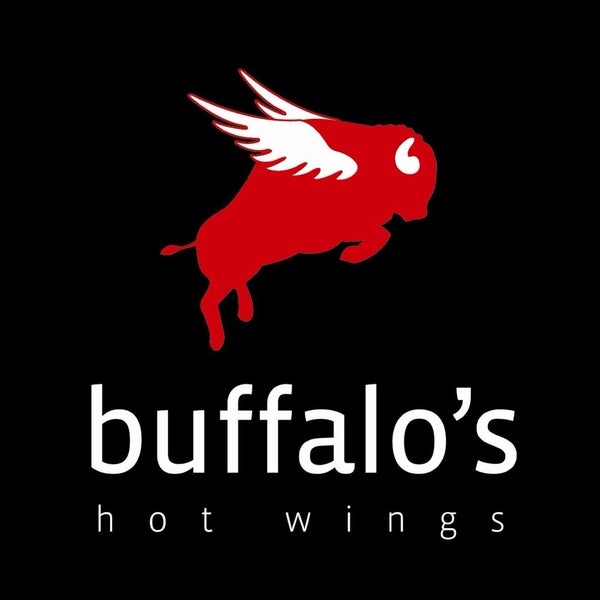 Foto diambil di Buffalo&#39;s Hot Wings oleh Alejo F. pada 9/10/2016