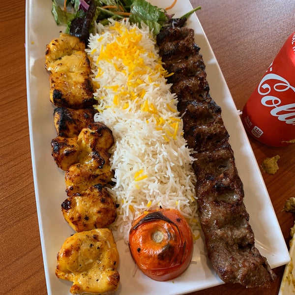 Foto tirada no(a) Noon O Kabab por Abdullah em 10/17/2019