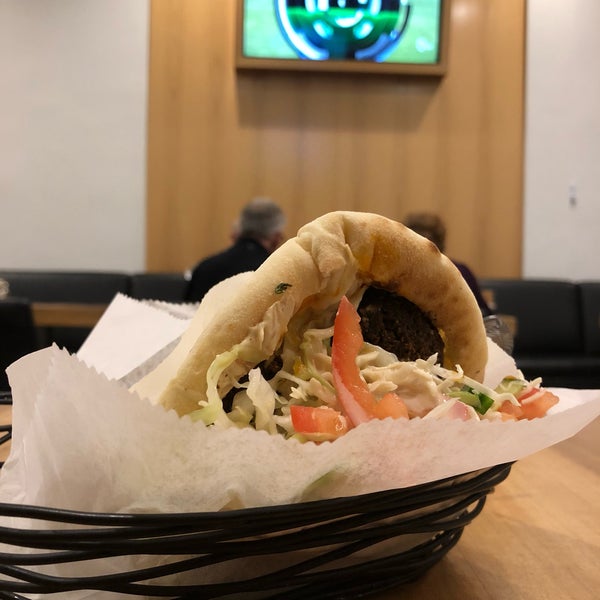 Foto diambil di Hummus Bar Express oleh Caroline G. pada 11/18/2018