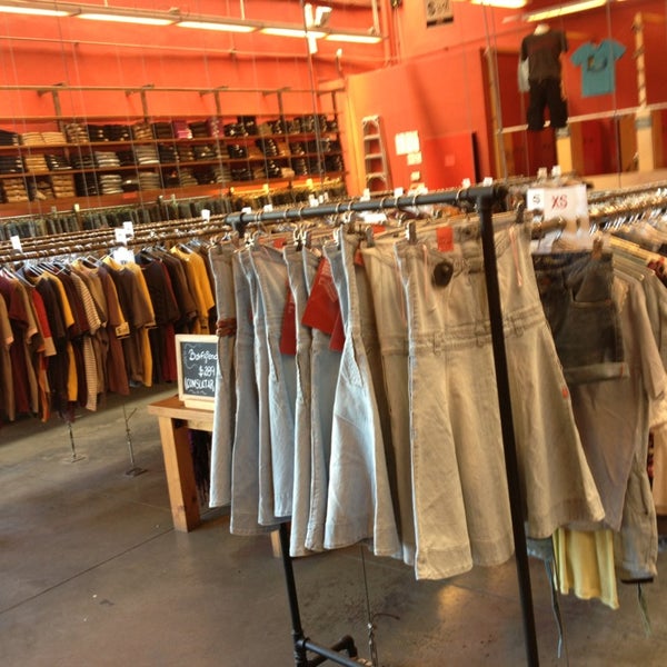 Photos at Levi's Outlet Store - Barracas - 5 tips