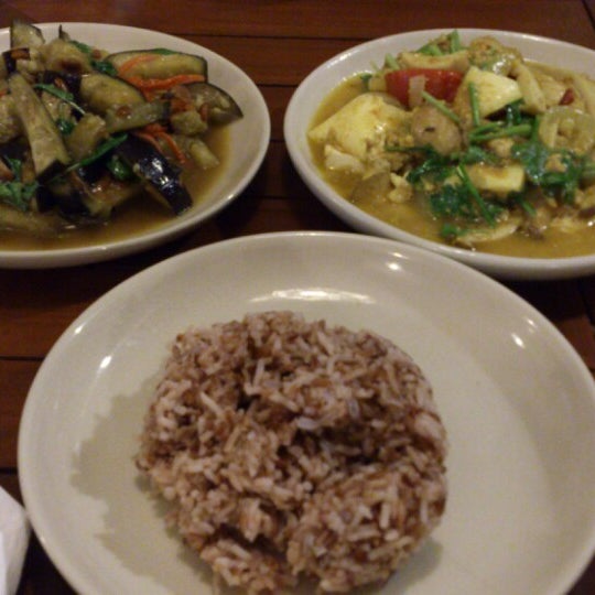 Снимок сделан в Anchan Vegetarian Restaurant пользователем Vera C. 5/4/2014