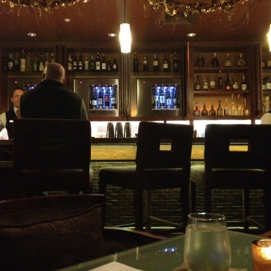 Das Foto wurde bei Jory Restaurant &amp; Bar von Steve B. am 12/8/2012 aufgenommen