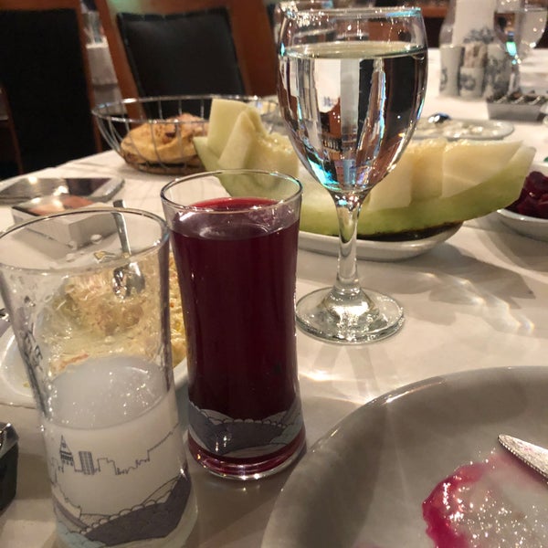 Foto diambil di Kanatçı Ağa Restaurant oleh Erdal G. pada 11/6/2019