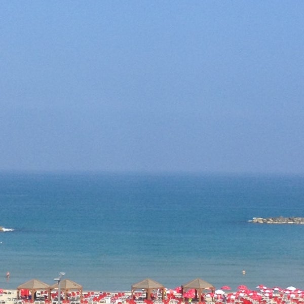 Das Foto wurde bei Maxim Hotel Tel Aviv von Маша З. am 5/6/2013 aufgenommen