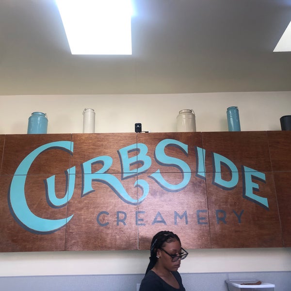 Foto tirada no(a) Curbside Creamery por Whitney G. em 9/8/2019
