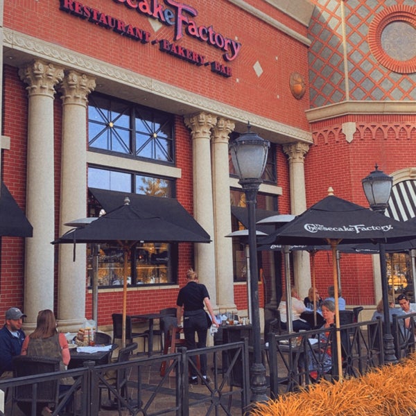 The Cheesecake Factory 64 tips