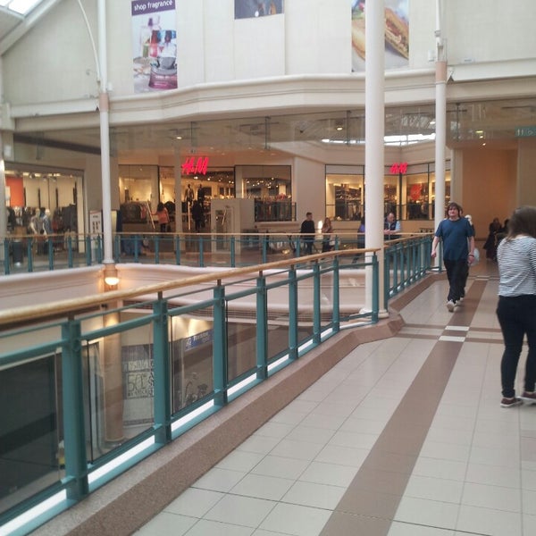 Photos at The Spindles & Town Square Shopping Centre Oldham 7 tips from 325 visitors