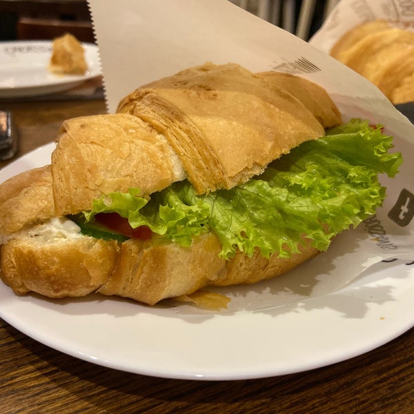 11/20/2019 tarihinde GozdeCziyaretçi tarafından Lviv Croissants'de çekilen fotoğraf
