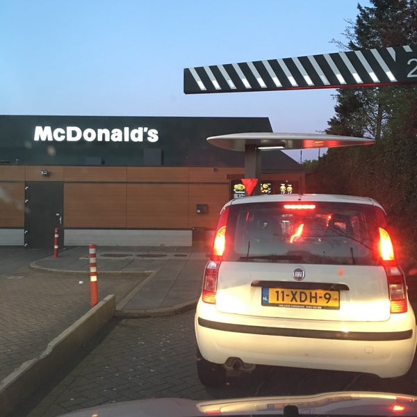 Снимок сделан в McDonald&#39;s пользователем Christiaan S. 4/10/2019