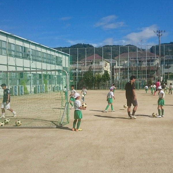 池田市立秦野小学校 Elementary School