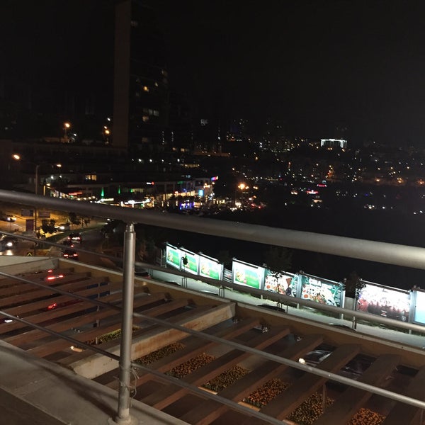 Foto scattata a Balkon da Kemal T. il 6/22/2015