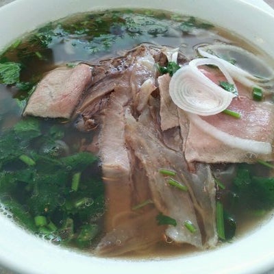 Meat-lover? Try the Pho Tai Nam Gau Gan Sach. Sliced beef, flank, brisket tendon & tripe all in one soup!