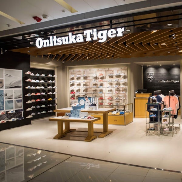 Photos at Onitsuka Tiger apm store - 观 