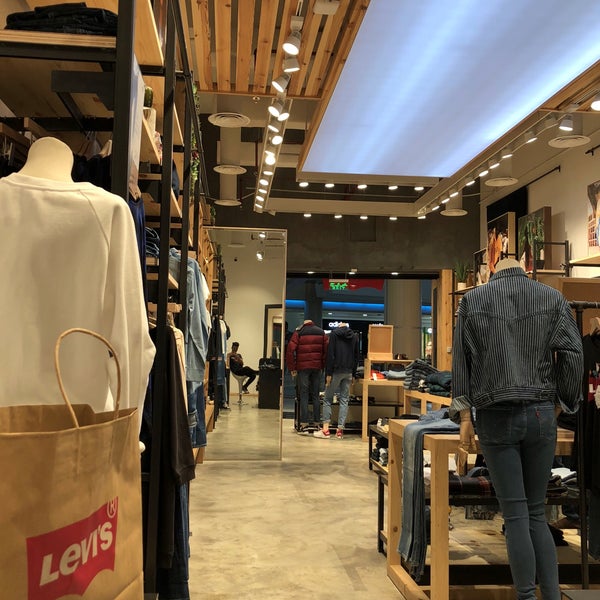 Levi's Store - Clothing Store in الملك فهد