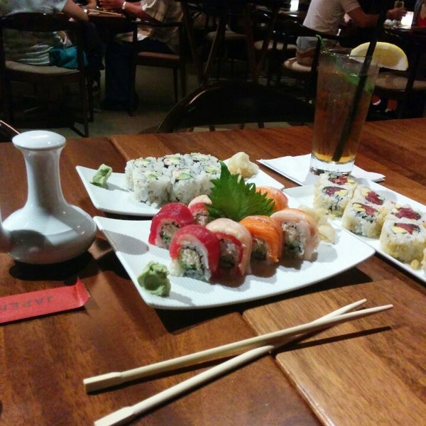 Foto scattata a Japengo Restaurant da Shanna M. il 9/21/2014