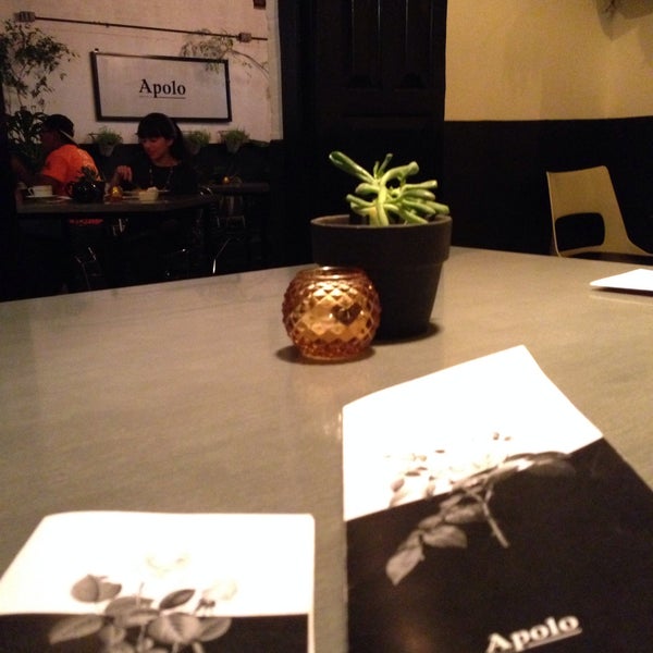Foto tomada en APOLO - salón de té -  por Eder H. el 12/12/2014