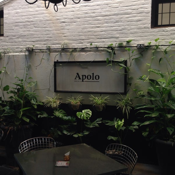 Foto tirada no(a) APOLO - salón de té - por Eder H. em 8/21/2015