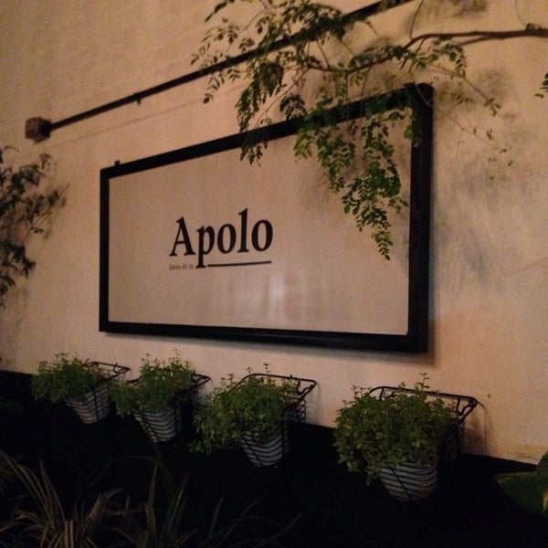 Foto tirada no(a) APOLO - salón de té - por Eder H. em 11/27/2014