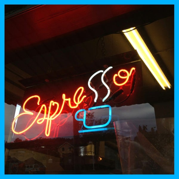 Photo prise au Caroline&#39;s Coffee Roasters par Mike M. le9/2/2013