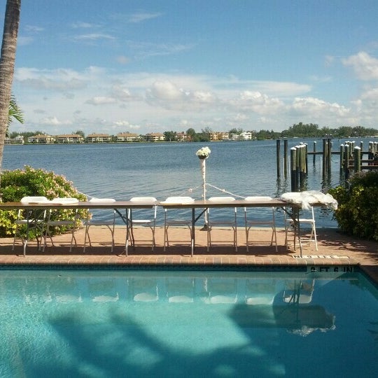 Tortuga Inn Beach Resort