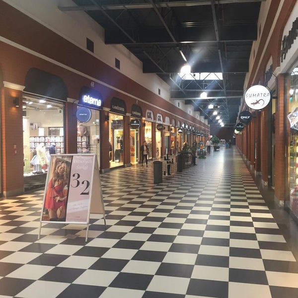 Centrum Handlowe Ptak - Rzgów, Woiwodschaft Łódź