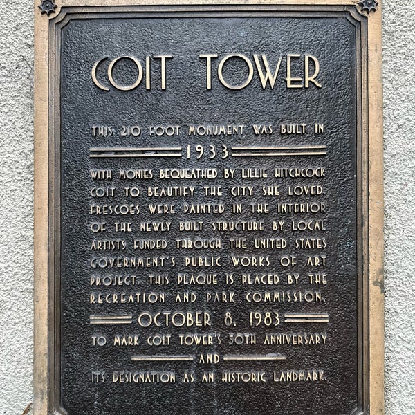 Foto tirada no(a) Coit Tower por ~Caballeros.Societies~ em 12/28/2023