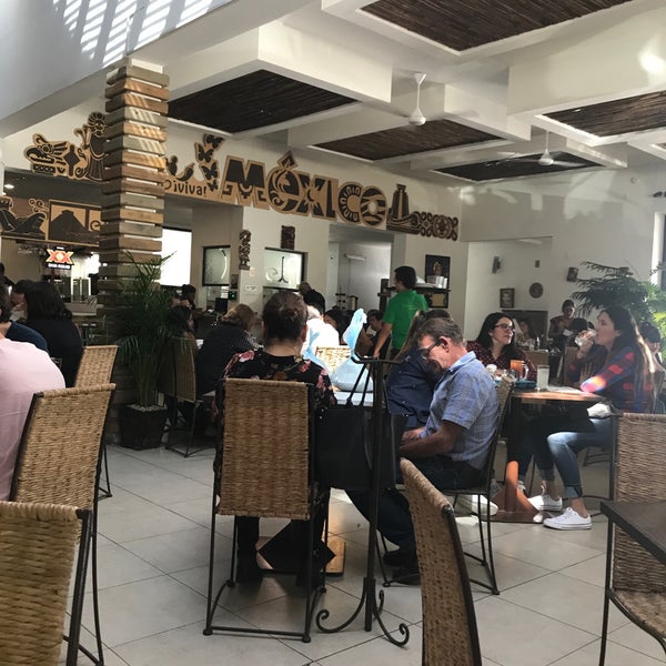 Foto tirada no(a) El 9 Restaurante Lounge Yucateco por Emilio P. em 7/21/2018