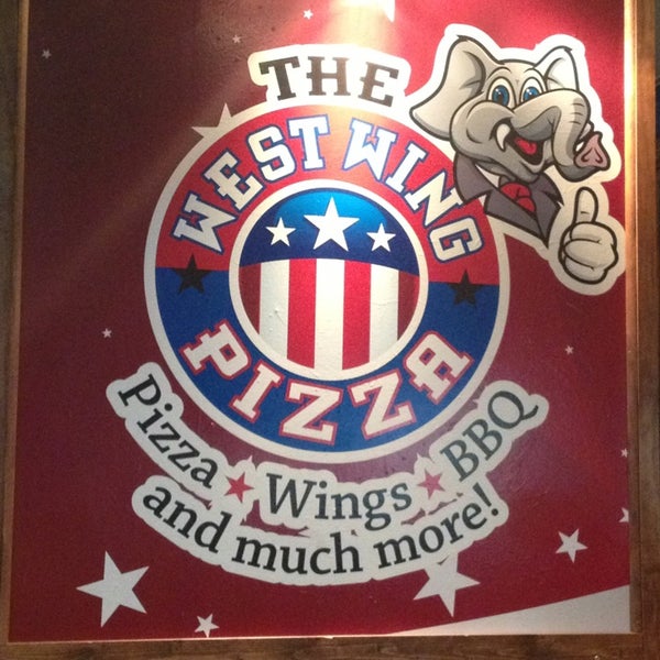 Foto tomada en West Wing Pizza  por Carlos V. el 8/16/2013