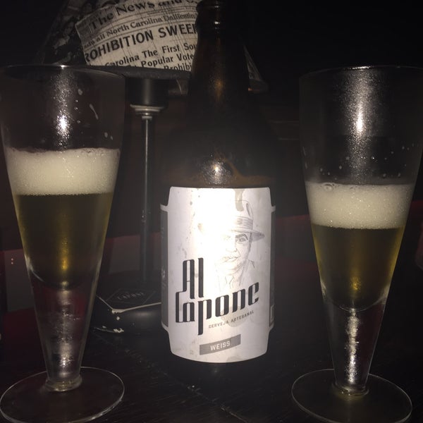 Foto diambil di Capone Drinkeria oleh Patrícia C. pada 8/18/2015