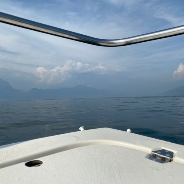Foto tirada no(a) Lago di Garda por Roy v. em 9/10/2020
