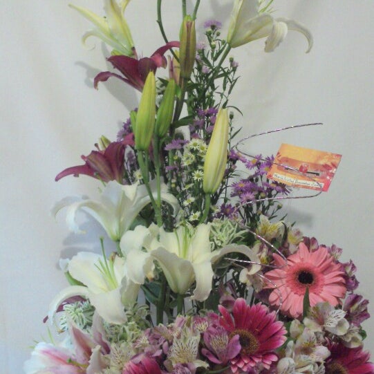 Foto tomada en Flowers &amp; Feelings  por Flowers And F. el 4/22/2013