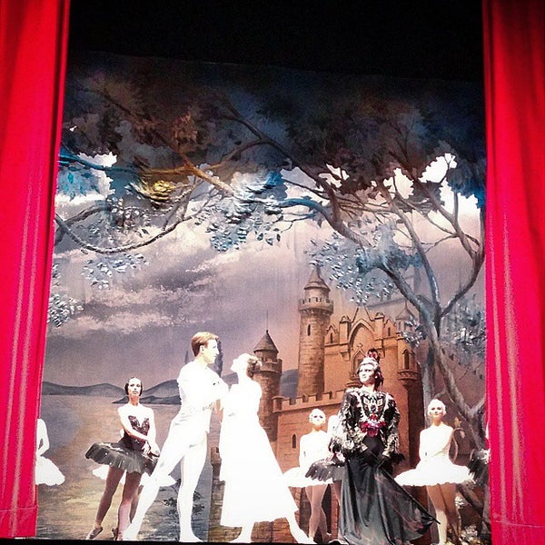 รูปภาพถ่ายที่ Teatro Leal โดย @xelso &gt;&gt; Jacob R. เมื่อ 12/3/2014