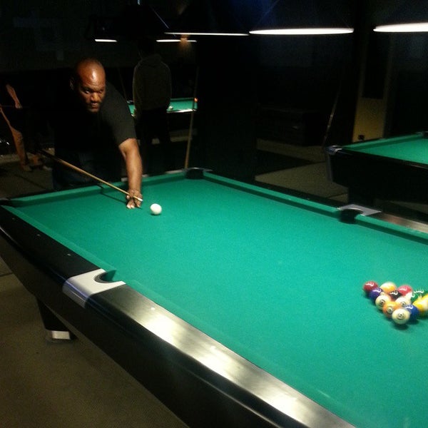 รูปภาพถ่ายที่ Pressure Billiards &amp; Cafe โดย Shon R. เมื่อ 9/22/2014