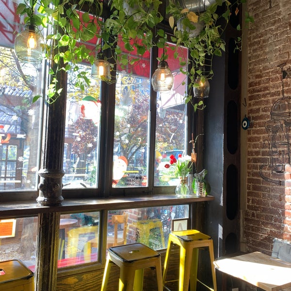 12/9/2022 tarihinde Katerina V.ziyaretçi tarafından The Lazy Llama Coffee Bar'de çekilen fotoğraf