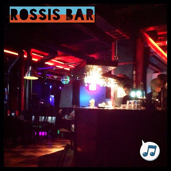 Photo prise au Rossi&#39;s bar - Karaoke par Па Е. le5/10/2013