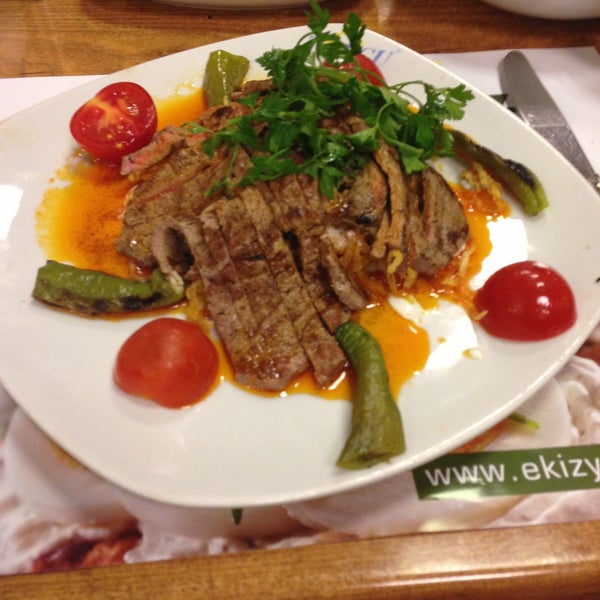 5/3/2013 tarihinde Onur T.ziyaretçi tarafından Topçu Restaurant'de çekilen fotoğraf