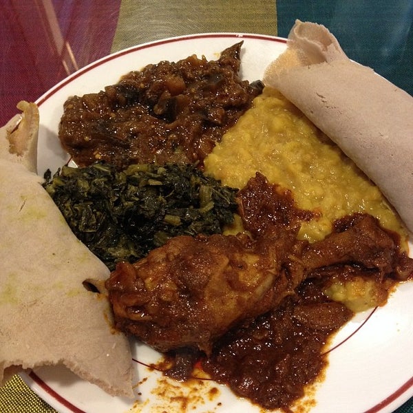4/26/2014에 Sean Soul님이 Aster&#39;s Ethiopian Restaurant에서 찍은 사진