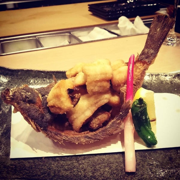 9/8/2015 tarihinde Khanh D.ziyaretçi tarafından Shinzo Japanese Cuisine'de çekilen fotoğraf
