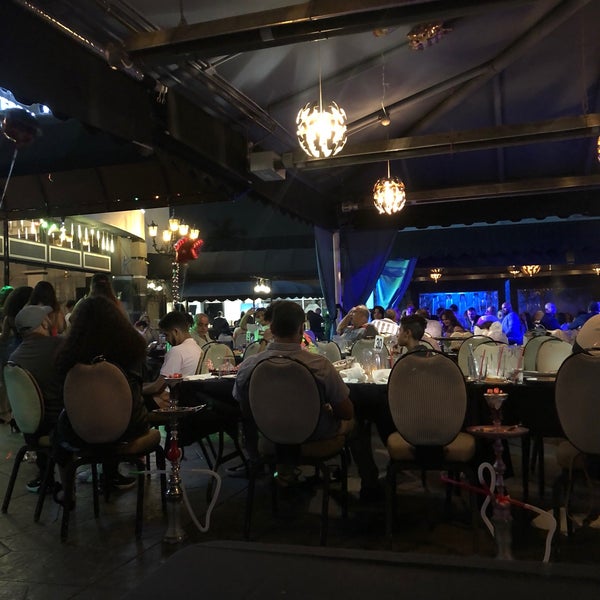 Снимок сделан в Golden Nights Restaurant пользователем saleh 7/12/2020